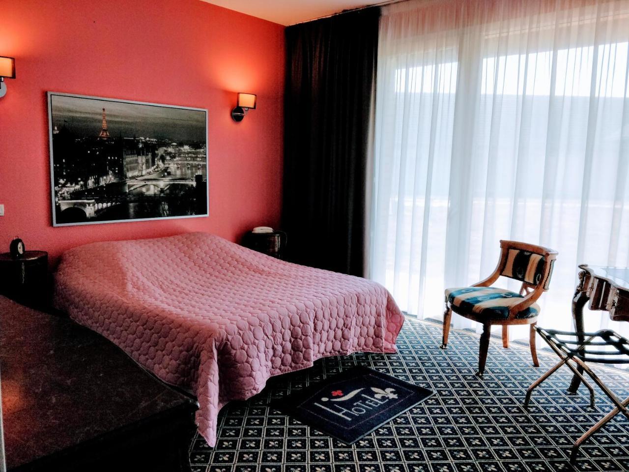 Hotel Fleur De Lys Байёль Экстерьер фото
